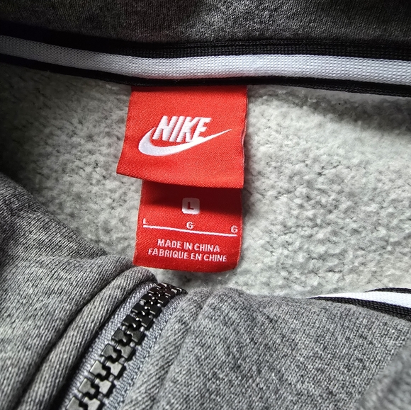 # 189 Nike Air 1/4 Zip Pullover Sweatshirt - Picture 7 of 8